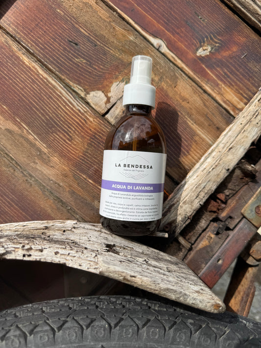 Acqua di Lavanda (uso cosmetico)
